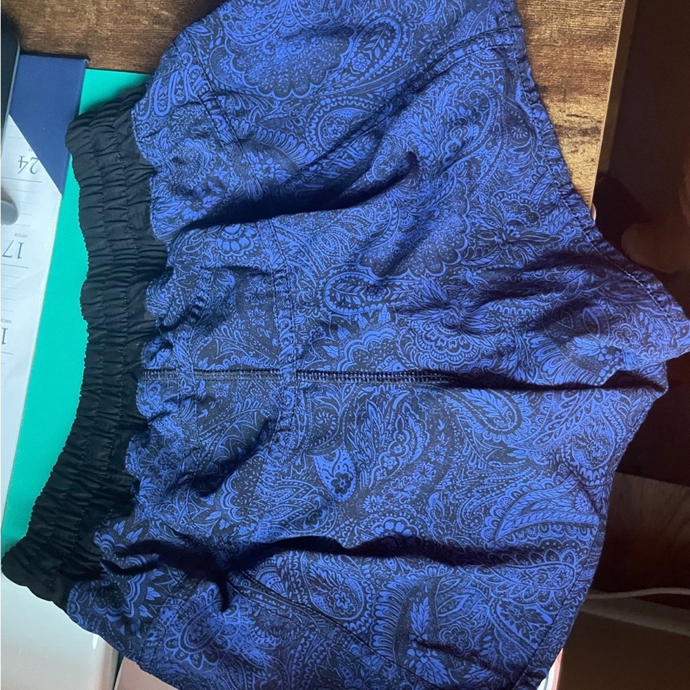 Lululemon short